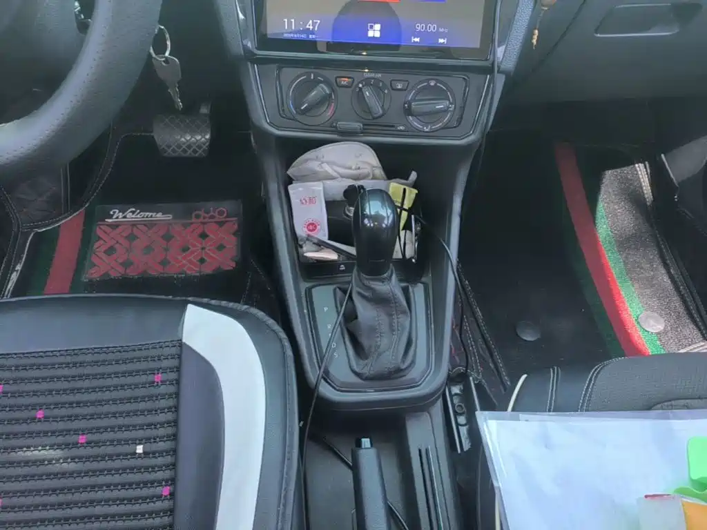 Volkswagen Santana — миниатюра 14