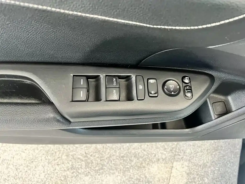 Honda Civic — миниатюра 10