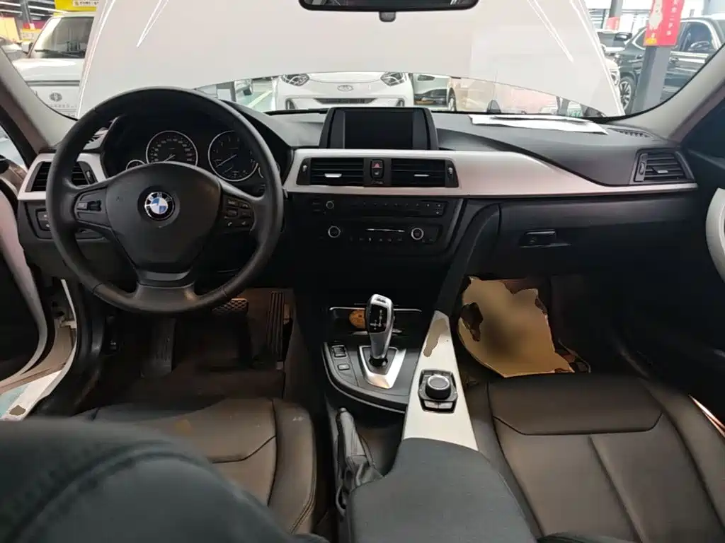 BMW 3 Series — миниатюра 10