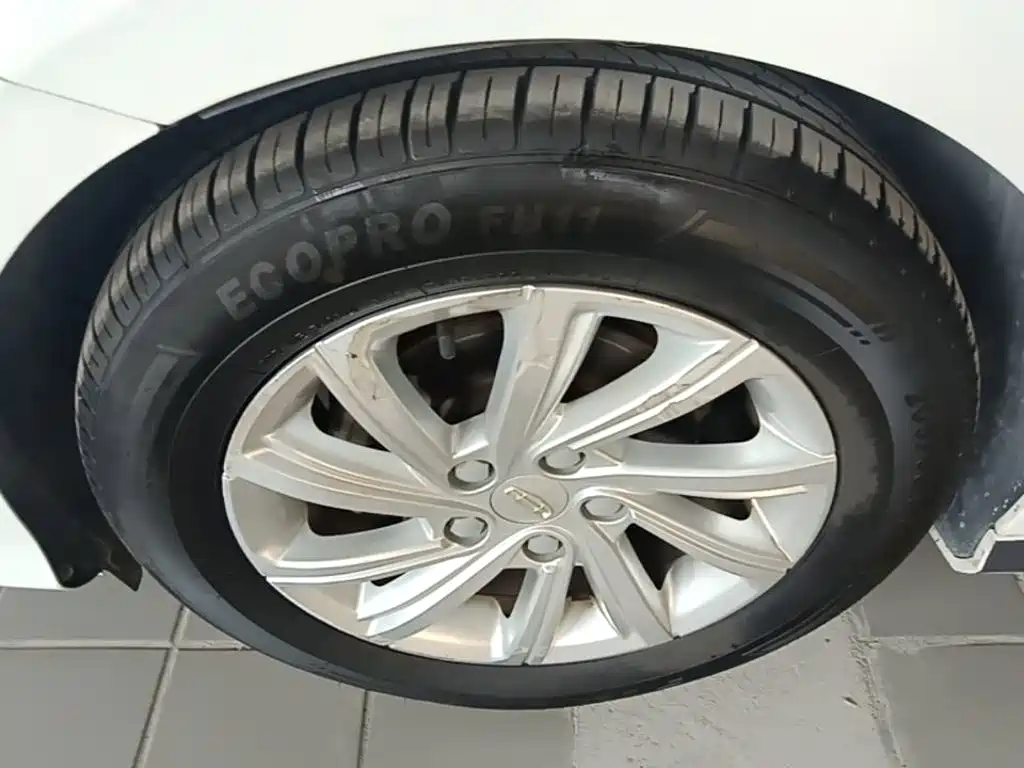 Geely Binrui — миниатюра 23