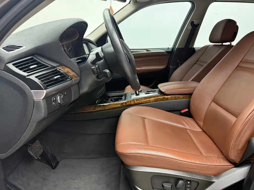 BMW X5 (Import) — миниатюра 14
