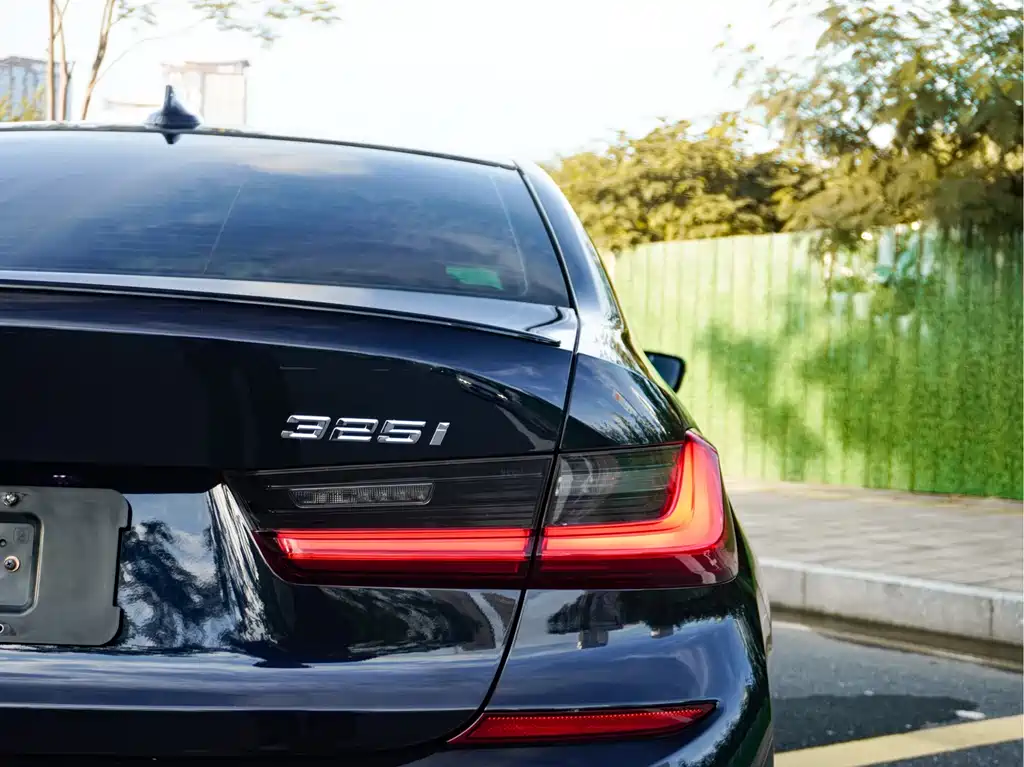 BMW 3 Series — миниатюра 7