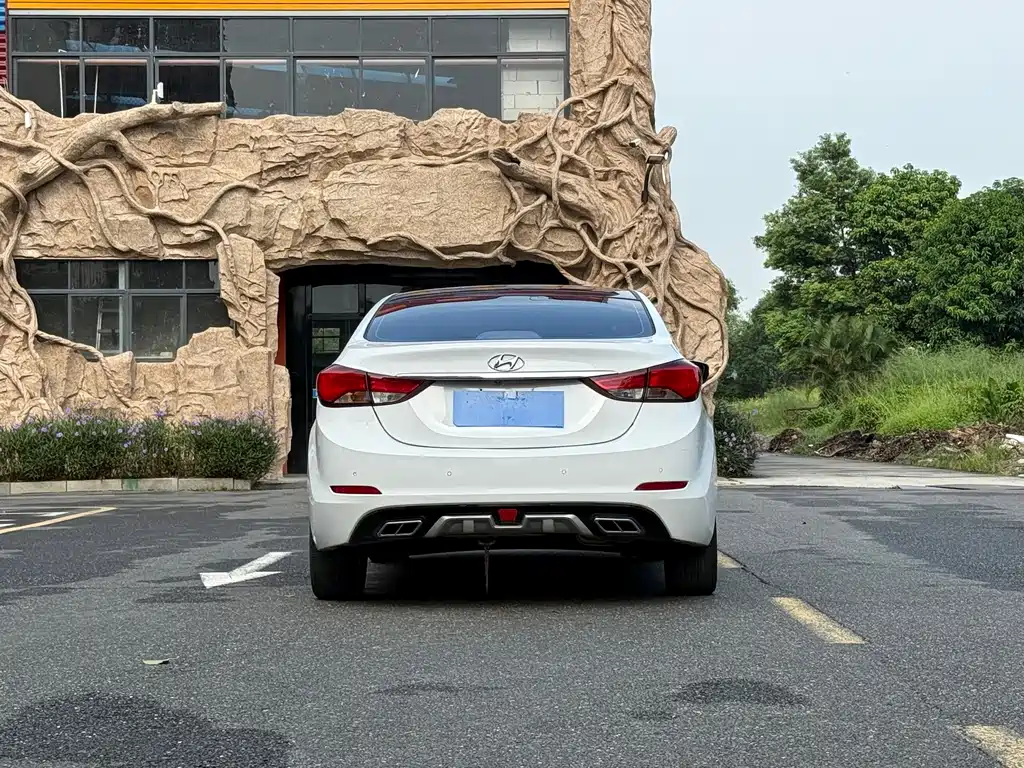 Hyundai Elantra Langdong — миниатюра 4