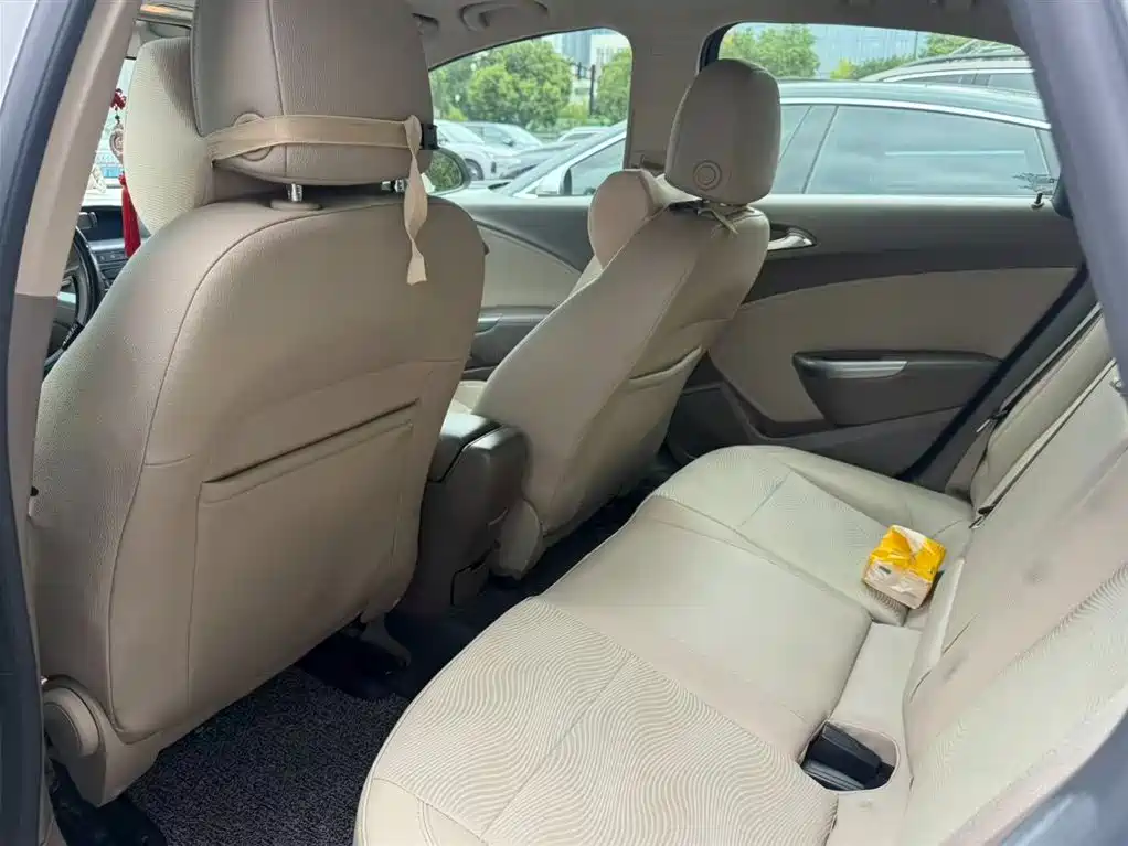 Buick Excelle — миниатюра 8