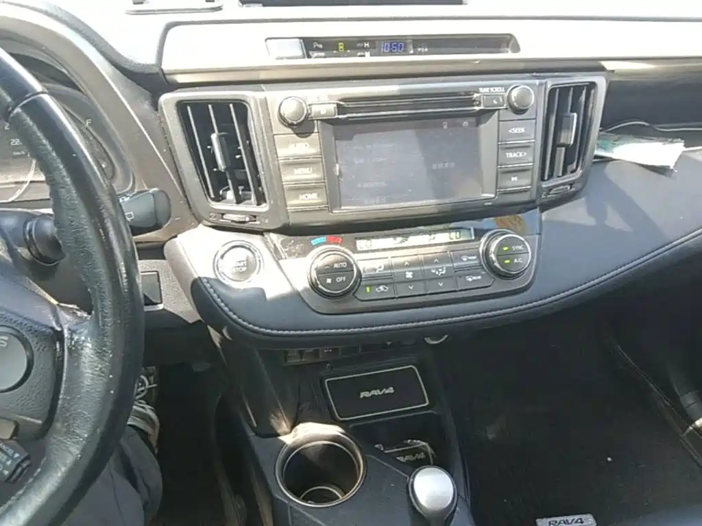 Toyota RAV4 — миниатюра 18