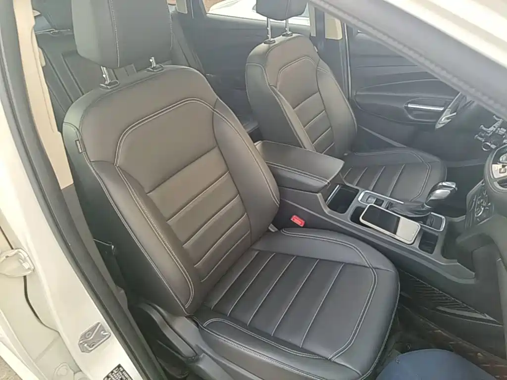 Ford Kuga — миниатюра 25