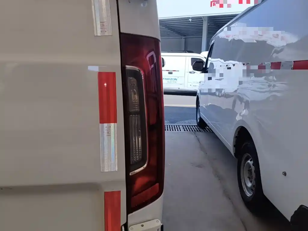 Dongfeng 睿立达V7 — миниатюра 8
