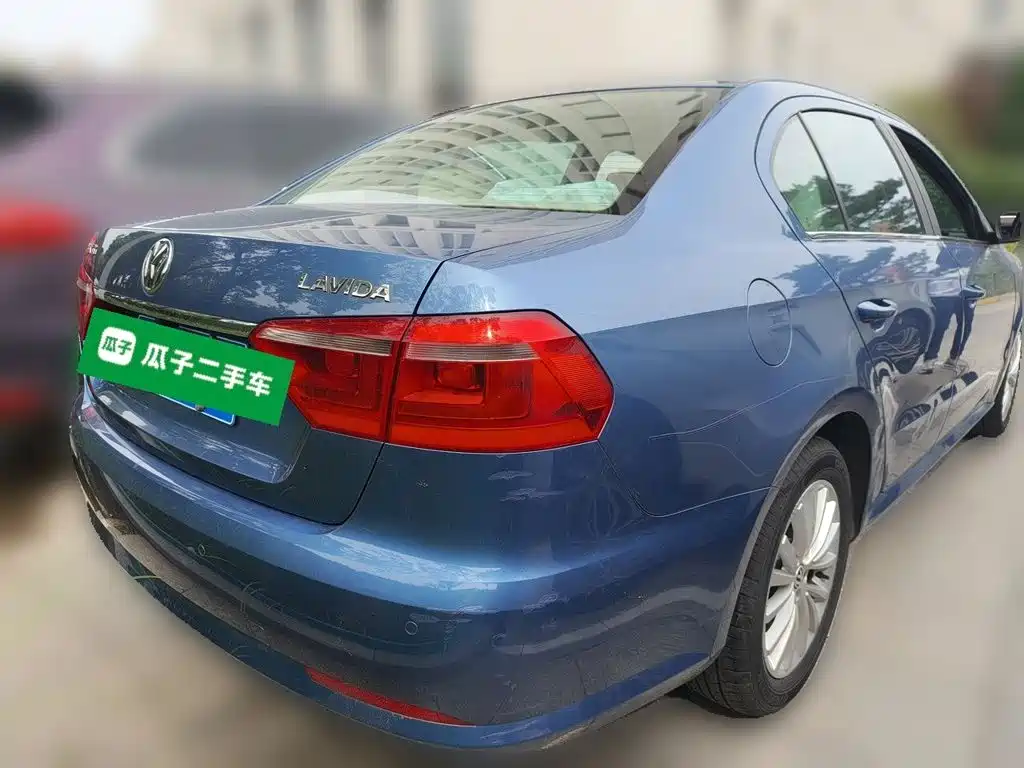 Volkswagen Lavida — миниатюра 4