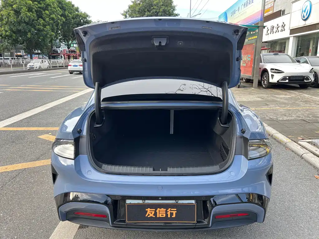 Xiaomi SU7 — миниатюра 19