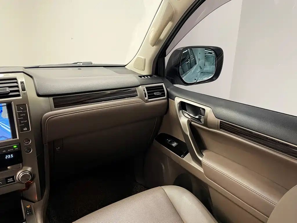 Lexus GX — миниатюра 20