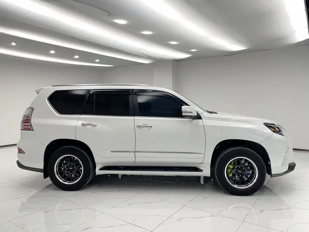 Lexus GX — миниатюра 7