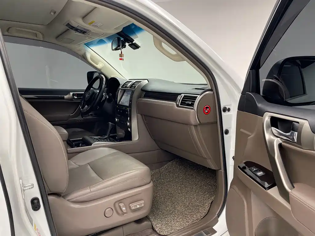 Lexus GX — миниатюра 12