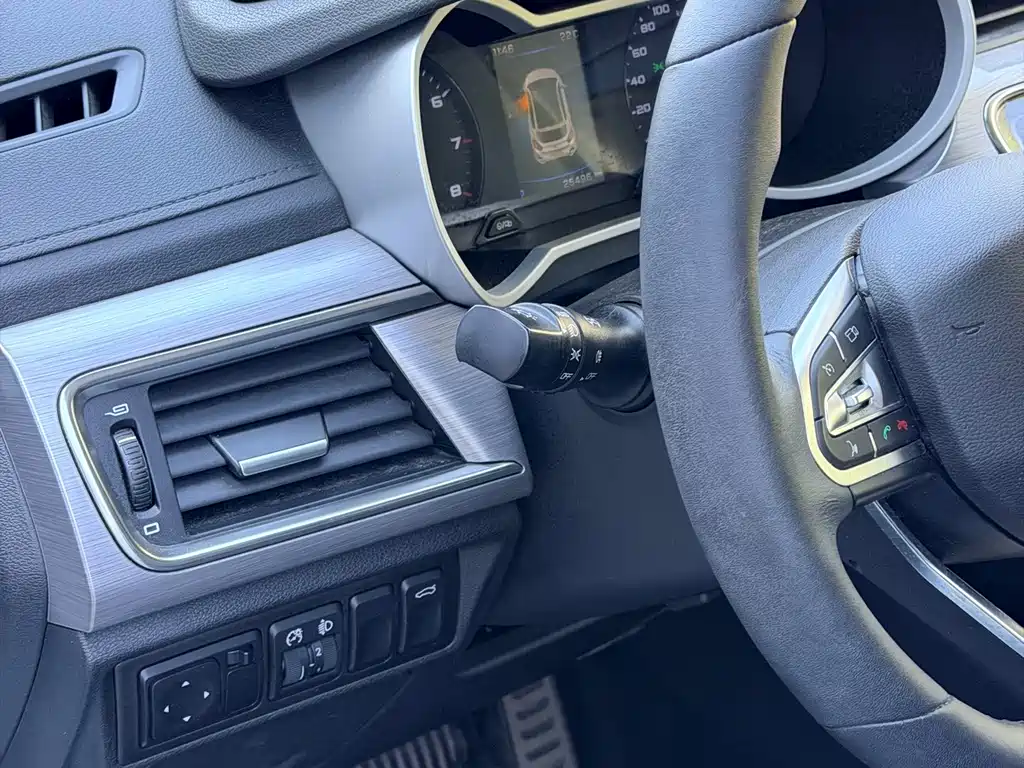Geely Emgrand GS — миниатюра 10
