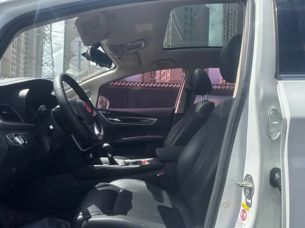 BYD SONG MAX