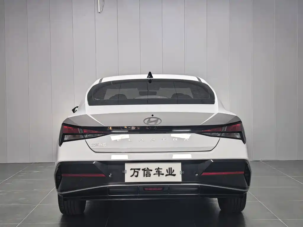 Hyundai Elantra — миниатюра 4