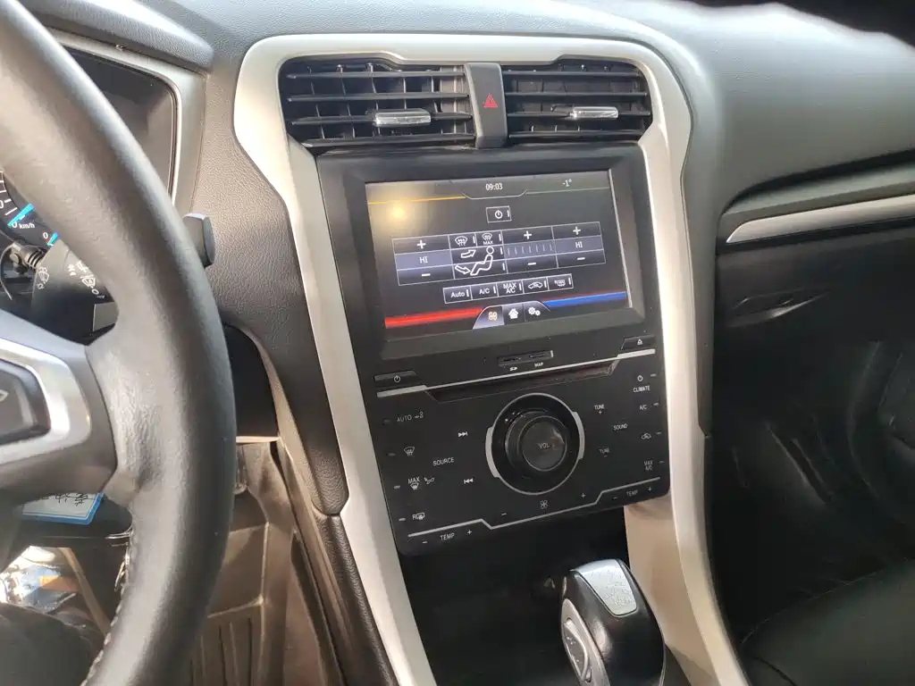 Ford Mondeo — миниатюра 13