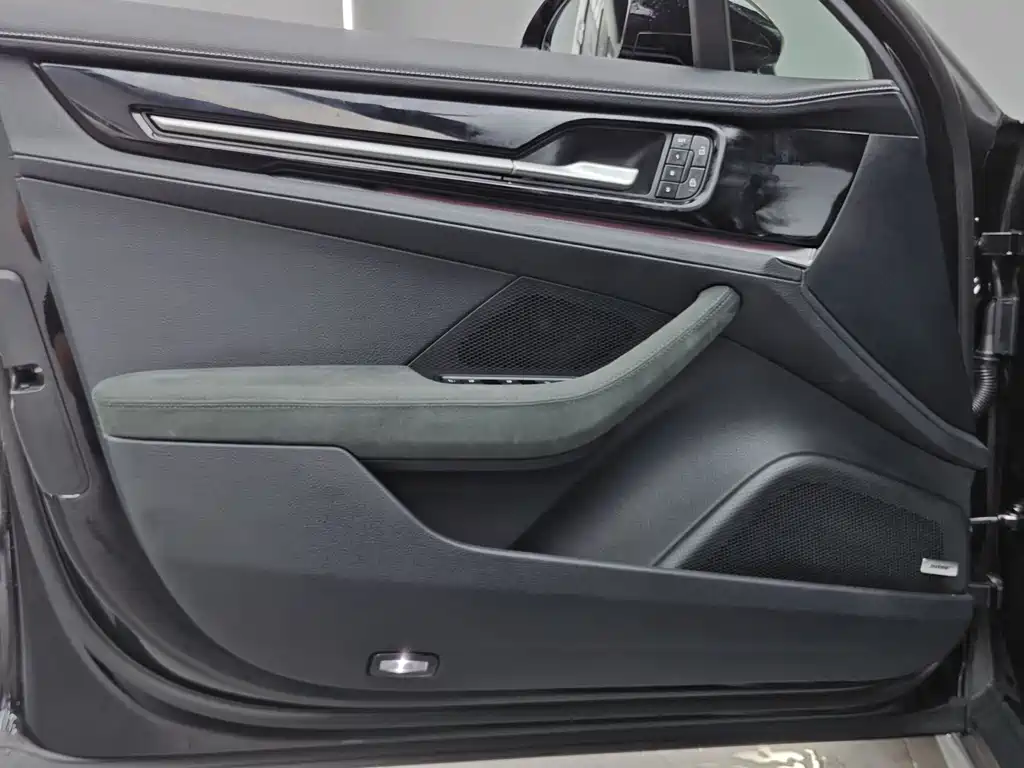 Porsche Panamera — миниатюра 8