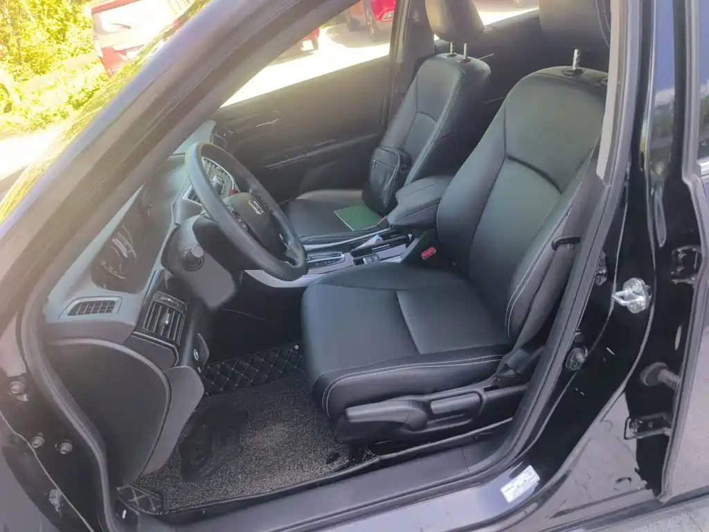 Honda Accord — миниатюра 8