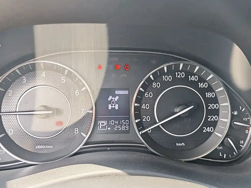 Nissan Patrol — миниатюра 6