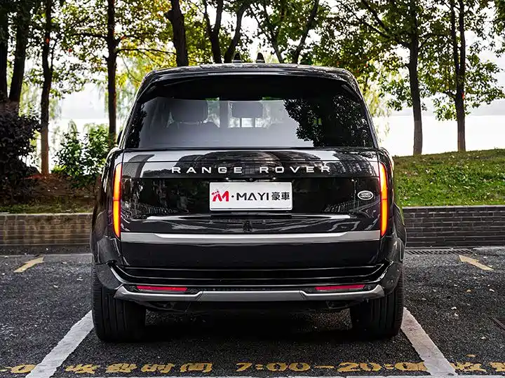 Land Rover Range Rover 2023 3.0 L6 360PS