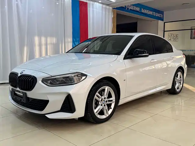 BMW 1 SERIES 2021