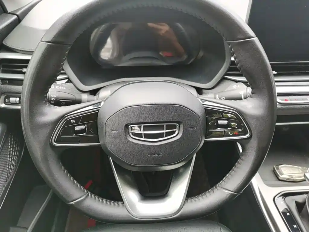 Geely Emgrand — миниатюра 11