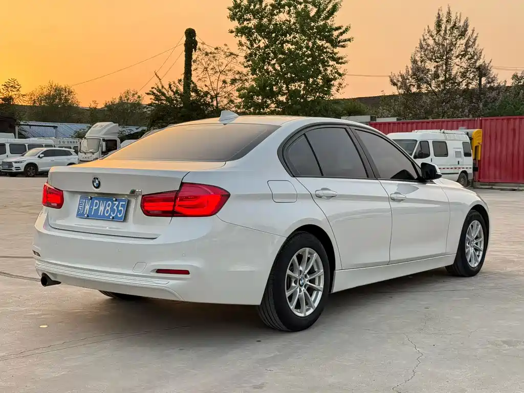 BMW 3 Series — миниатюра 6
