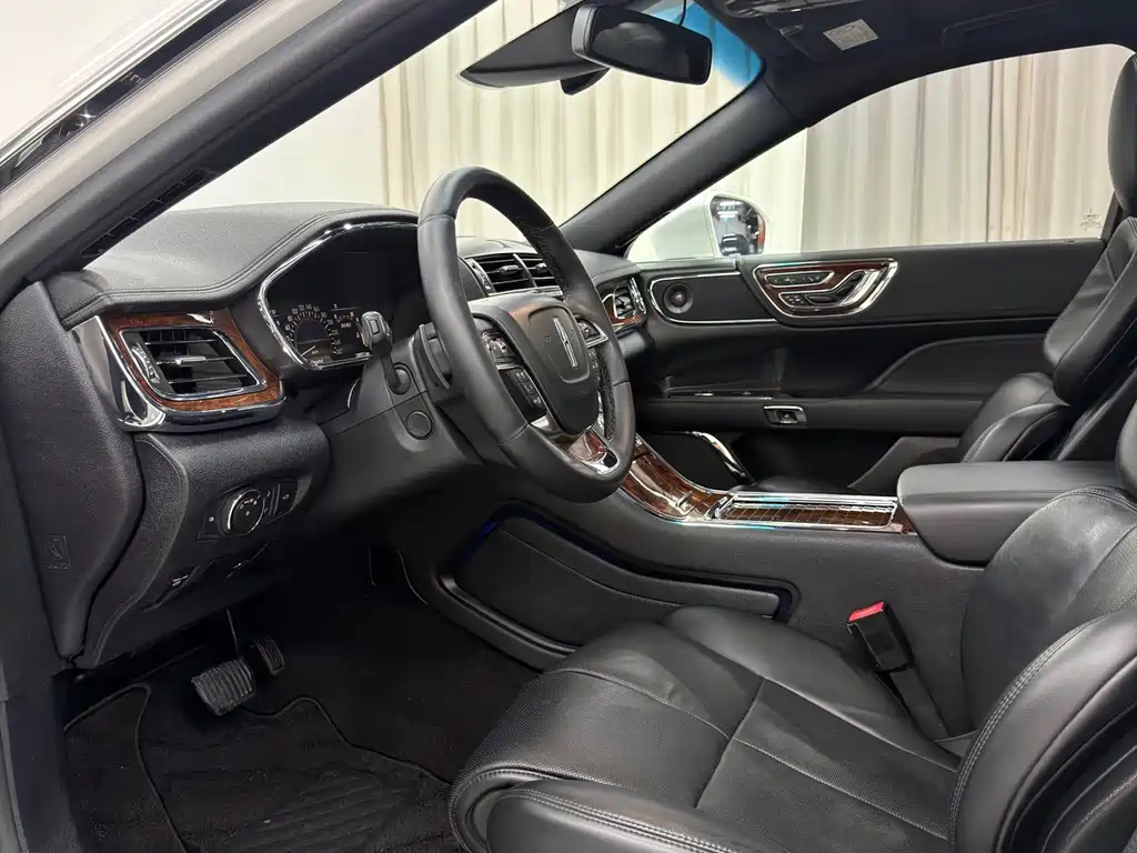Lincoln Continental — миниатюра 19