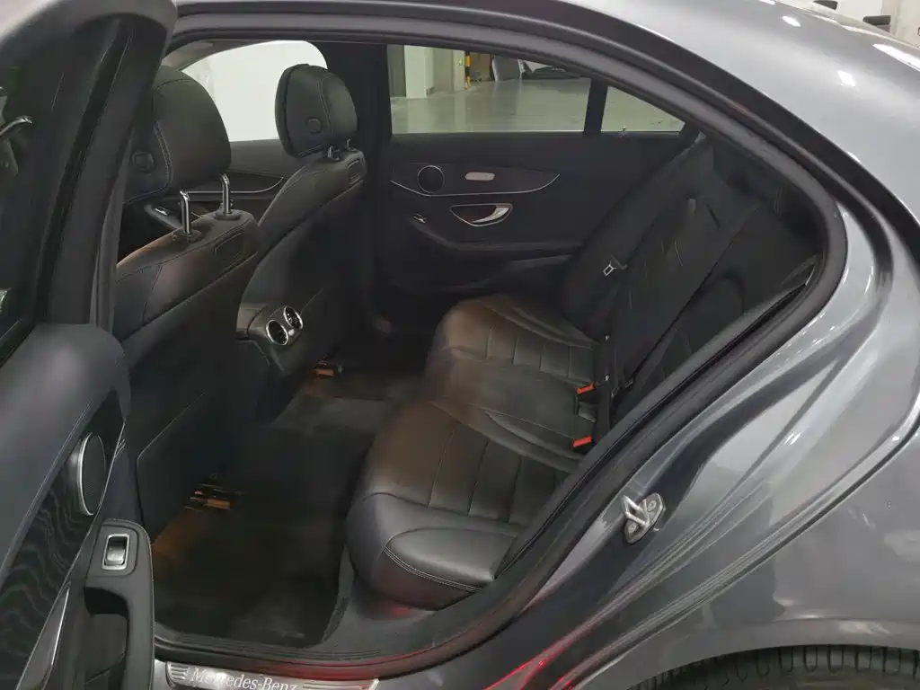 Mercedes-Benz C-Class — миниатюра 15