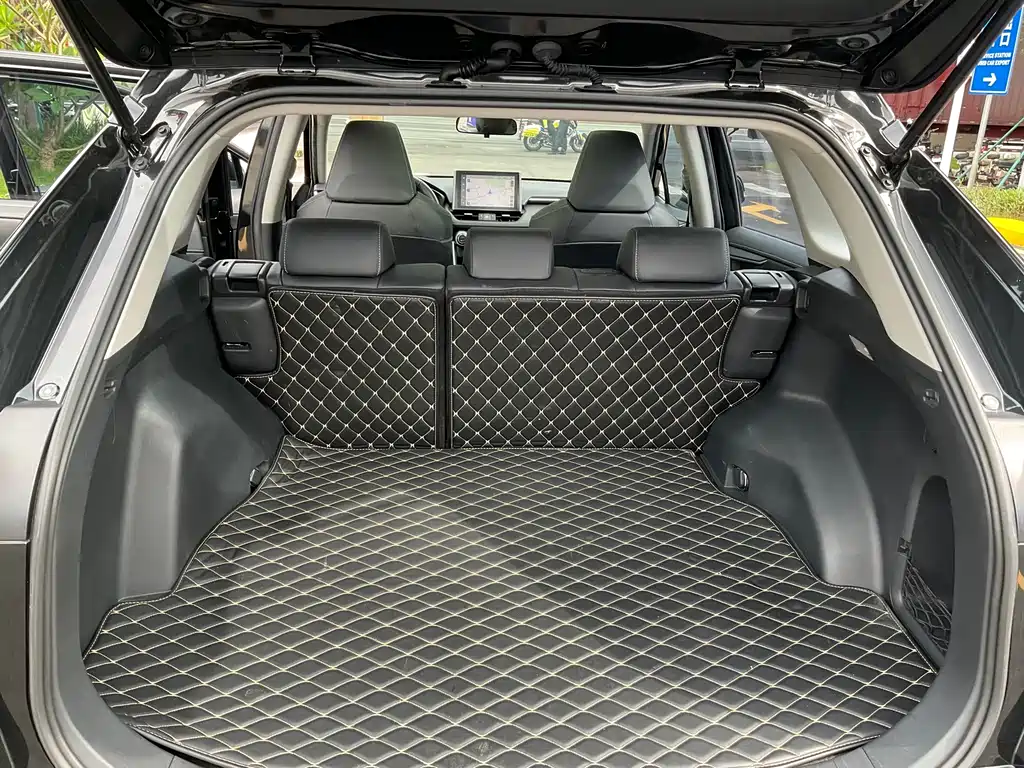 Toyota RAV4 — миниатюра 14