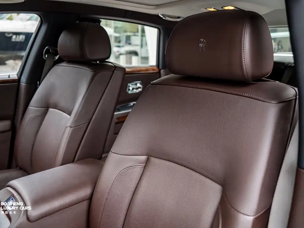 Rolls-Royce Ghost — миниатюра 23