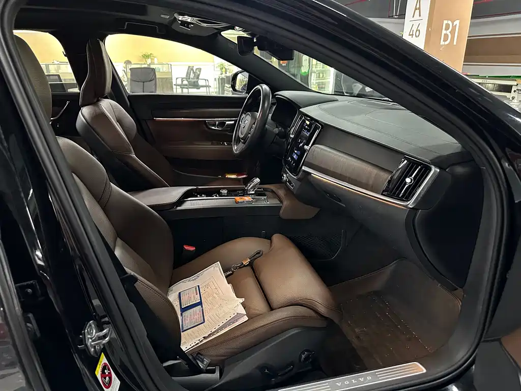 Volvo S90 — миниатюра 15