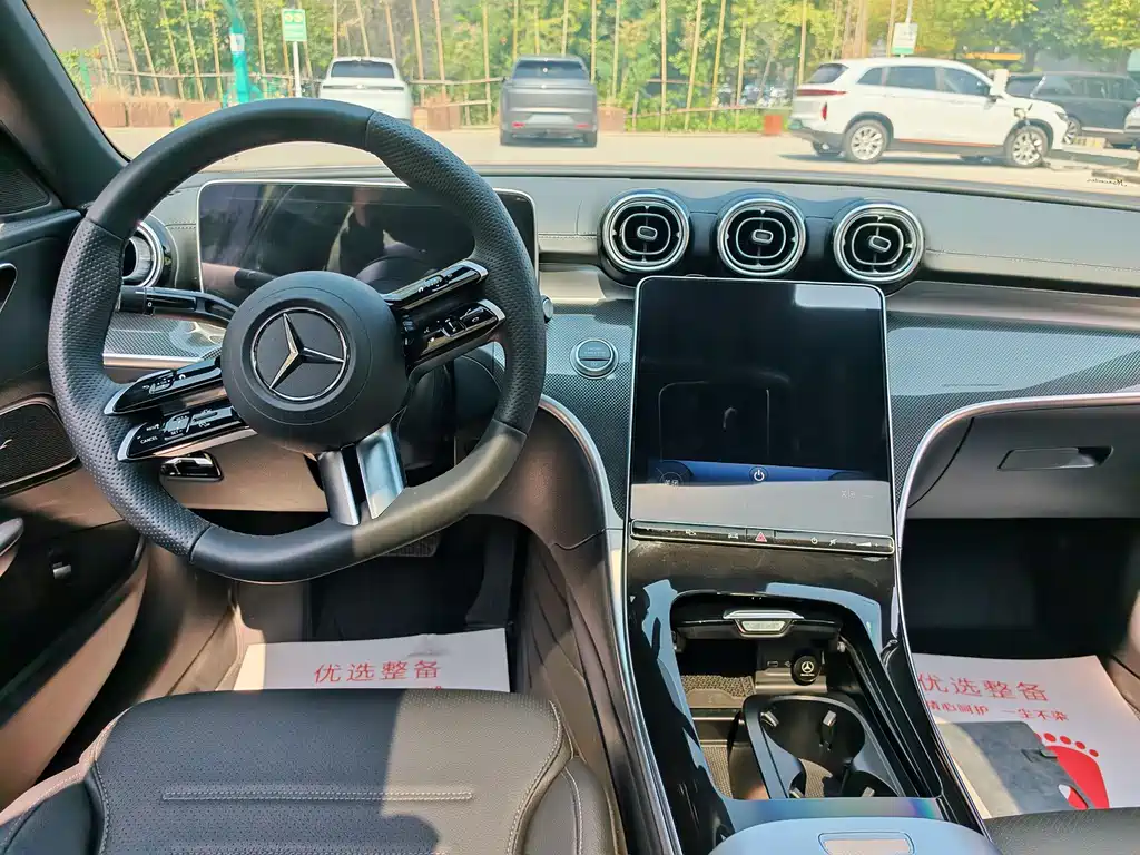 Mercedes-Benz C-Class — миниатюра 11