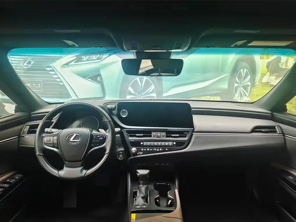 Lexus ES — миниатюра 5