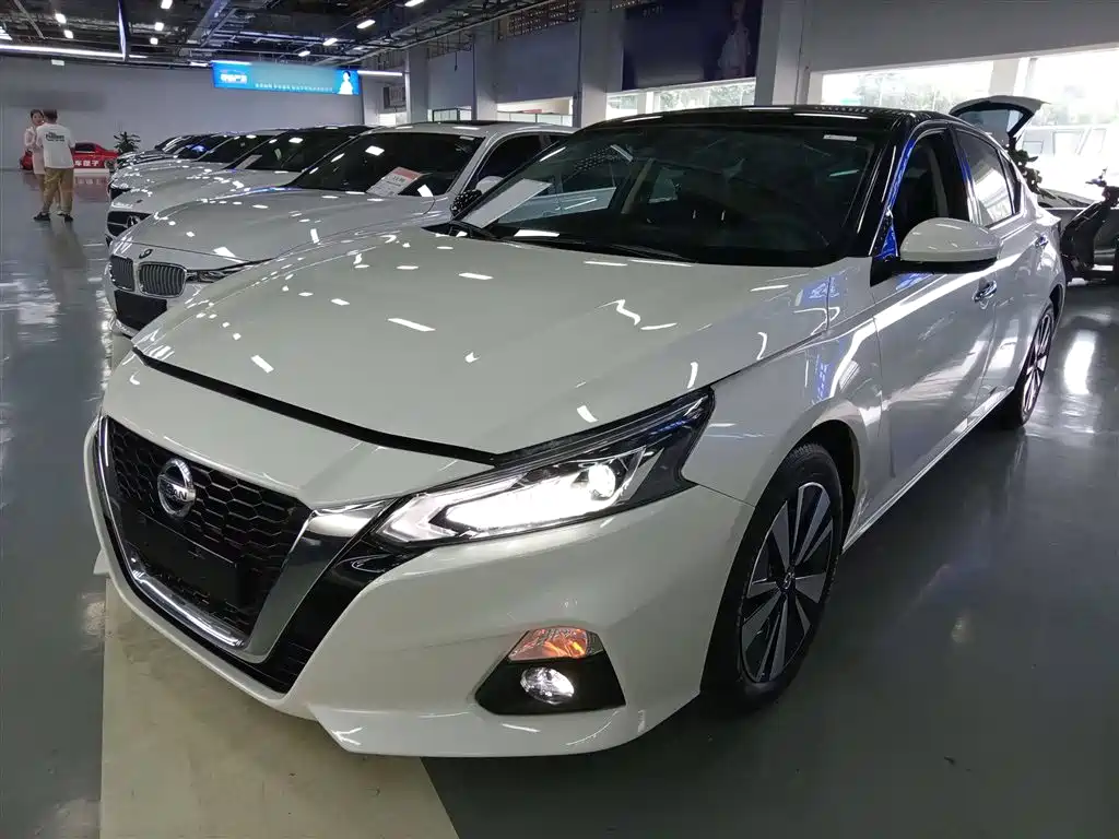 Nissan Teana 2022