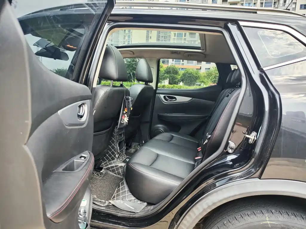 Nissan Qashqai — миниатюра 8