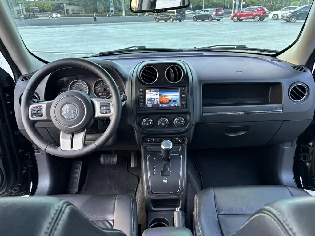 Jeep Patriot — миниатюра 10