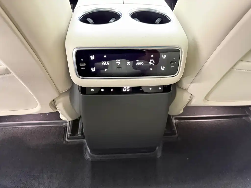 Li Auto Li L8 — миниатюра 15
