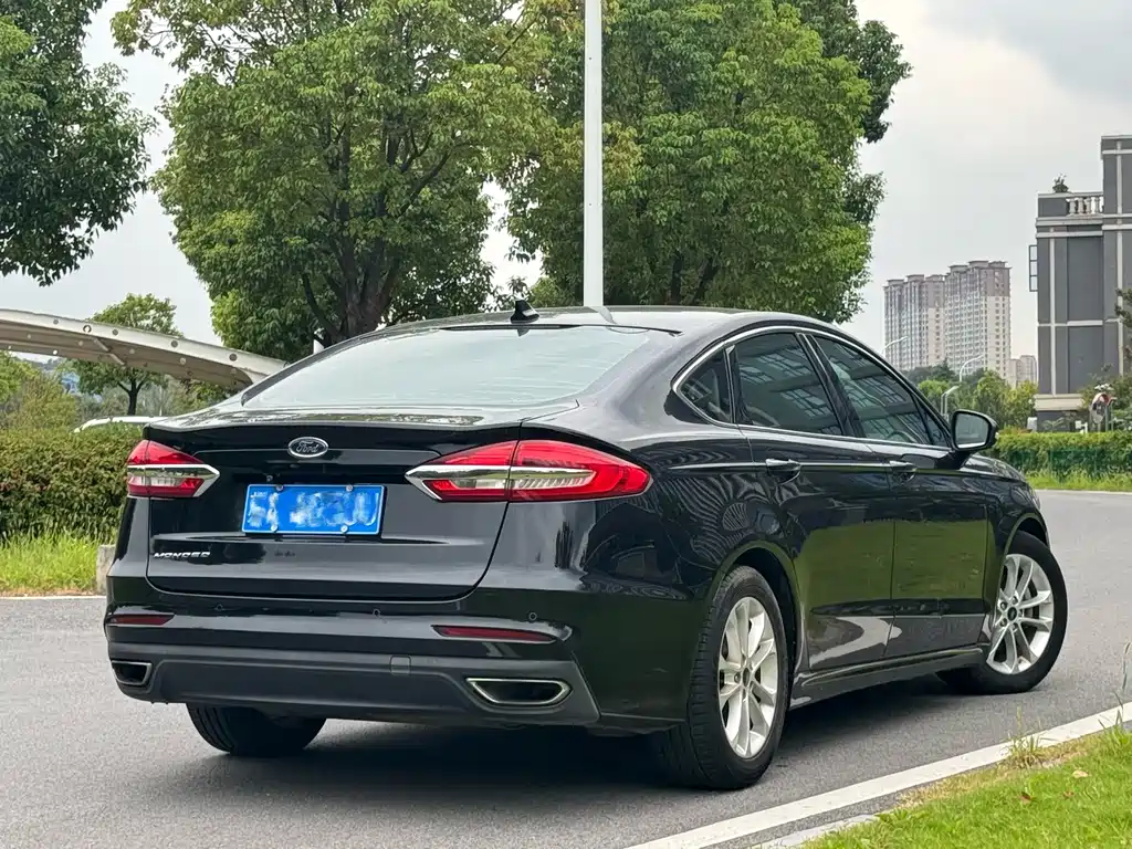 Ford Mondeo — миниатюра 5