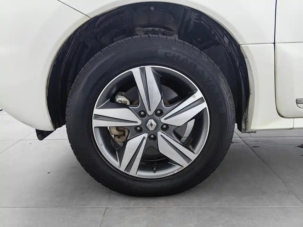 Renault Koleos (Import) — миниатюра 17