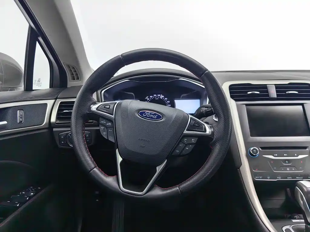 Ford Mondeo — миниатюра 11