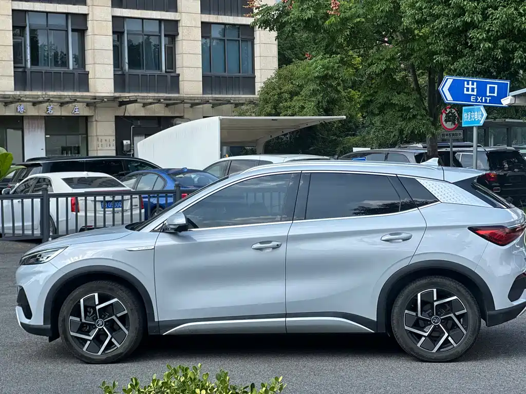 BYD Yuan Plus — миниатюра 5