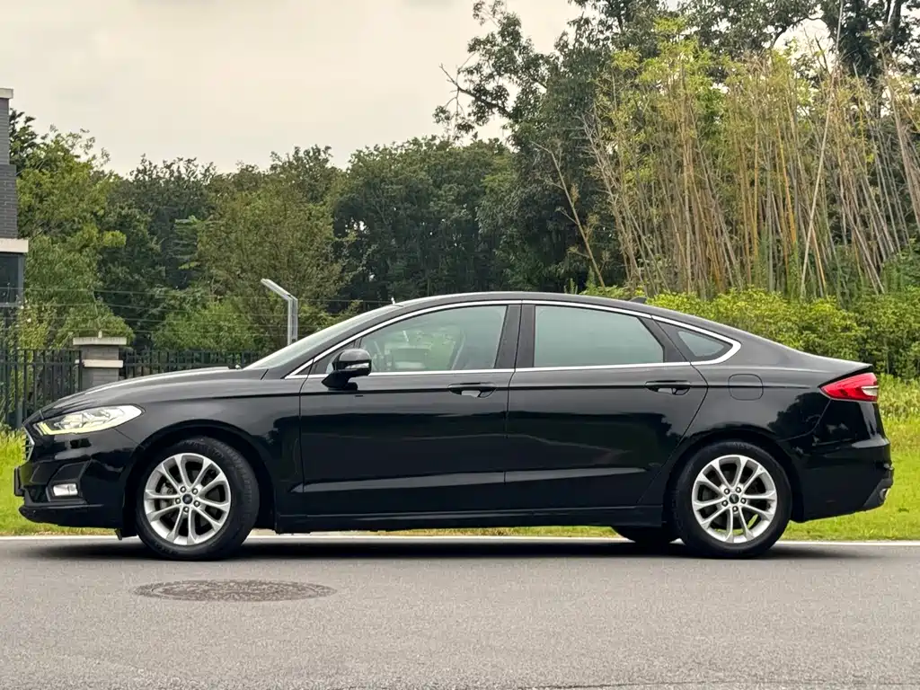 Ford Mondeo — миниатюра 3