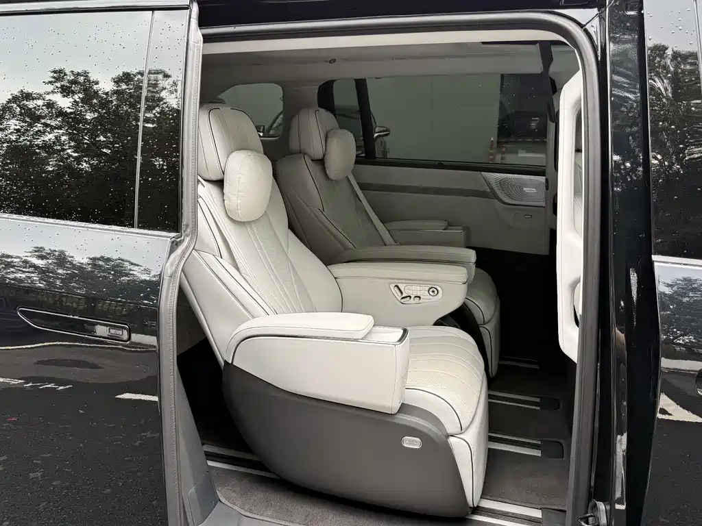 XPeng X9 — миниатюра 14