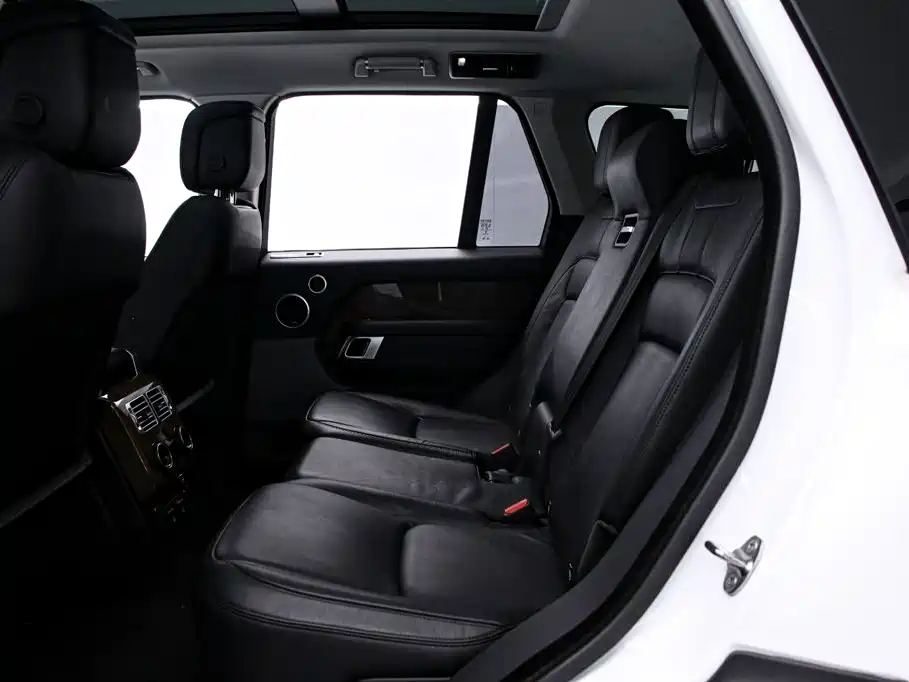 Land Rover Range Rover — миниатюра 17