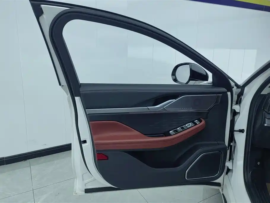Lincoln Z 2022 i Premium
