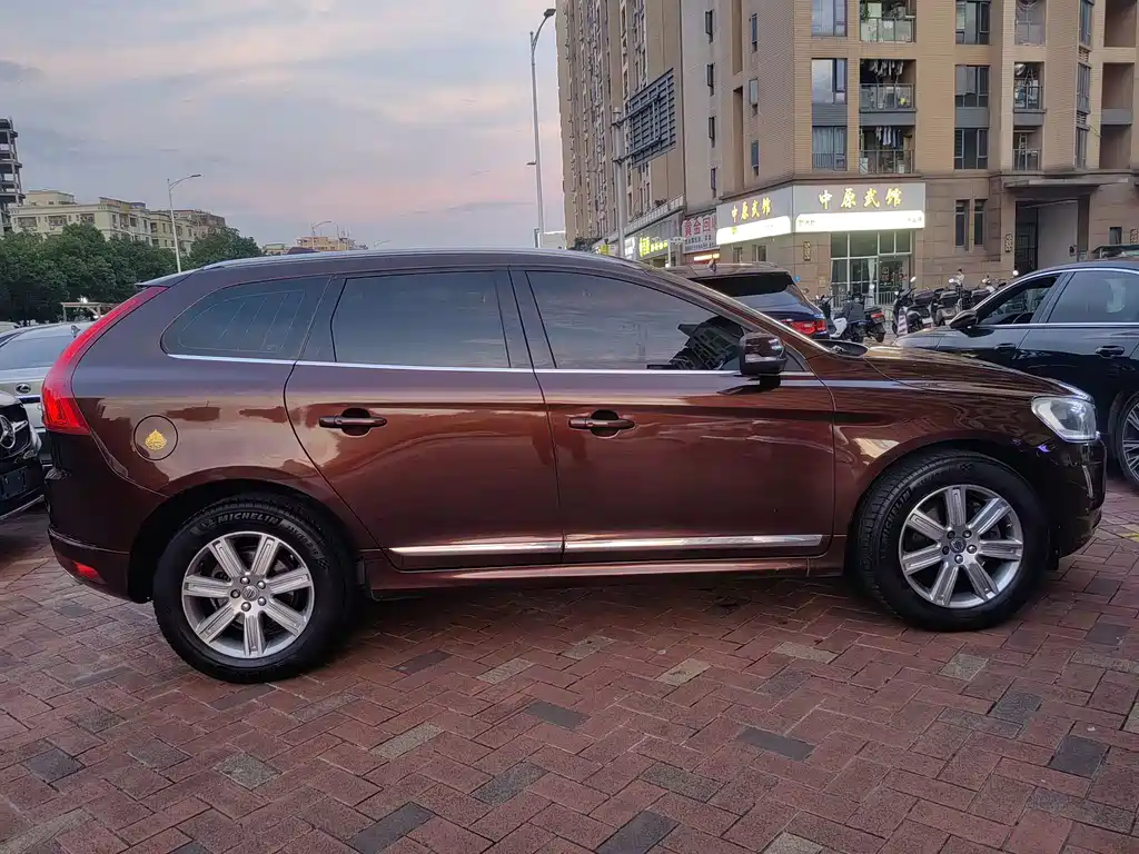 Volvo XC60 — миниатюра 3