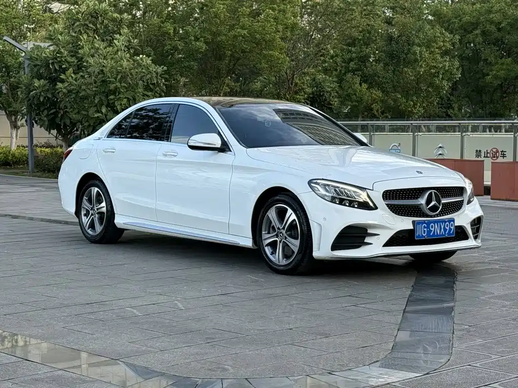 Mercedes-Benz C-Class — миниатюра 3
