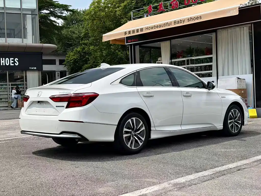 Honda Inspire — миниатюра 9