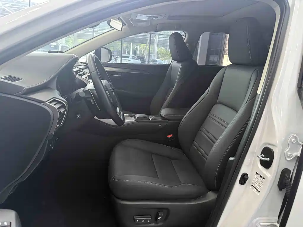 Lexus NX — миниатюра 9
